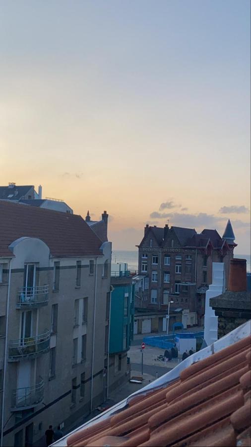 La Suite Malouine Dunkirk Bagian luar foto