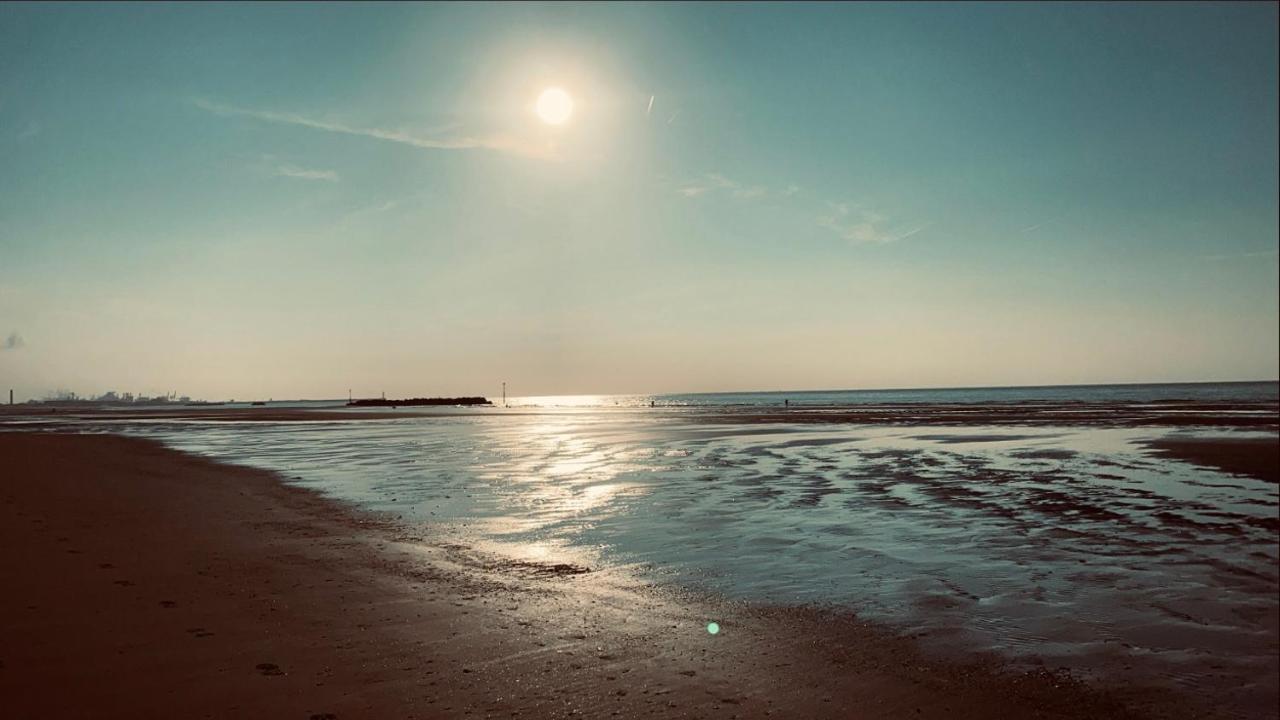 La Suite Malouine Dunkirk Bagian luar foto